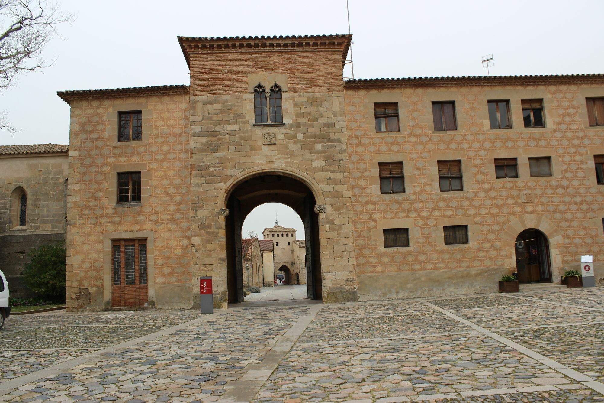 Hotel Hostatgeria De Poblet Exterior foto